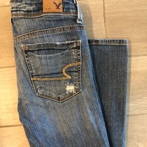 Distressed Mid Rise AE Jeans Size 0